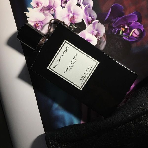 Van Cleef & Arpels Orchid Leather Eau de Parfum Парфумована вода Унісекс 1 мл r-Van-Cleef-&-Arpels-Orchid-Leather-Eau-de-Parfum-Парфумована-вода-Унісекс фото
